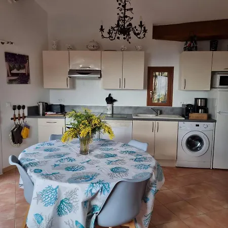 Coustelline * Ле-Лаванду